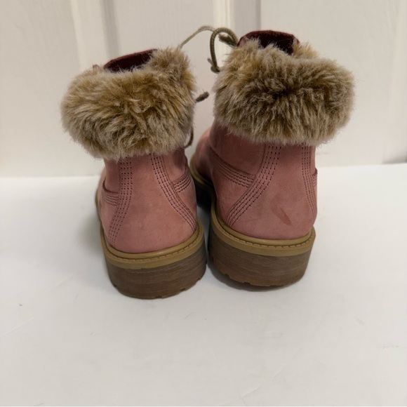 Girl’s Timberland Boots! - Picture 2 of 4